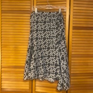 2022- Black and white flowing skirt